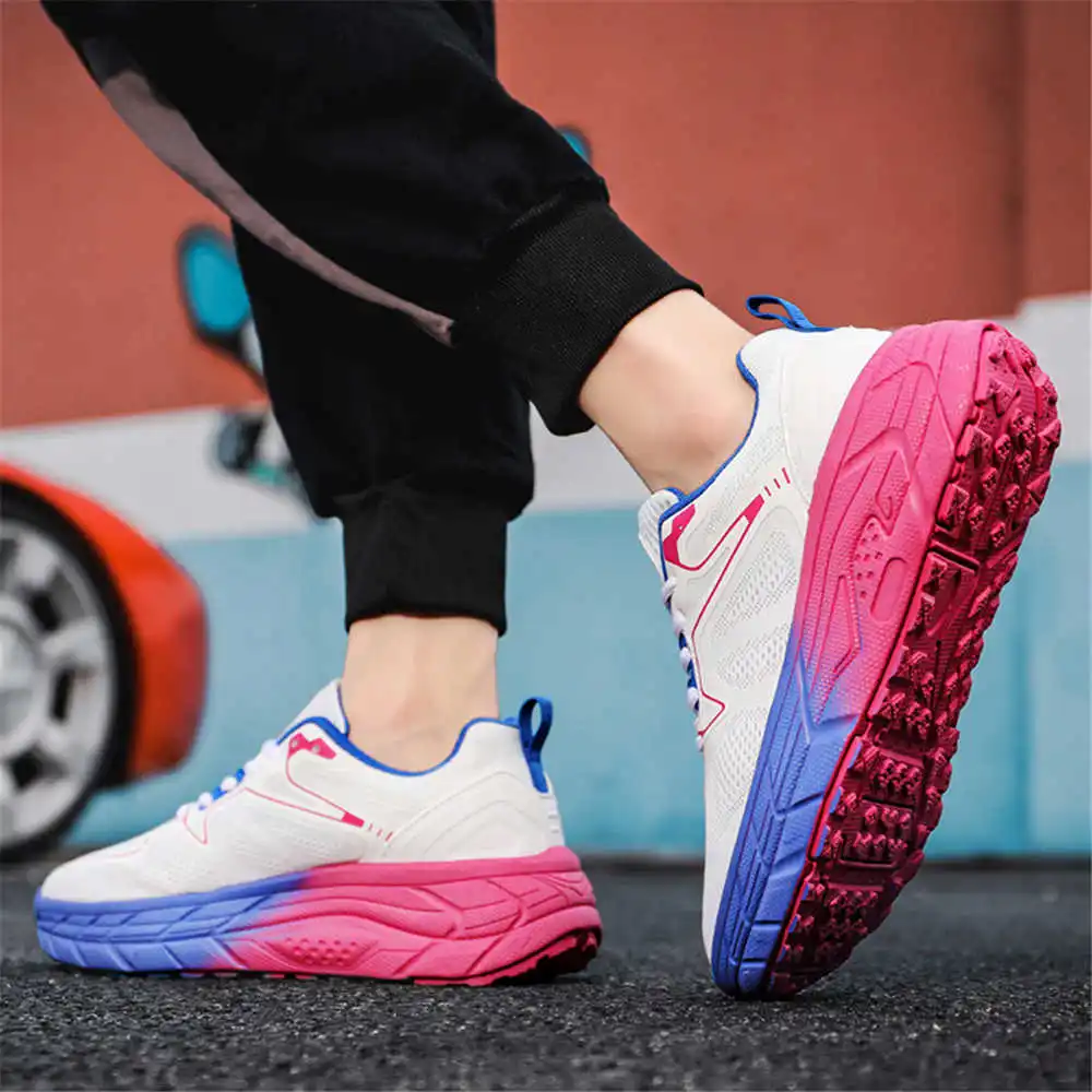 أحذية لا تنزلق مقاس 37 مقاس 44 - مراجعة Streetwear Brand Famous وسعره